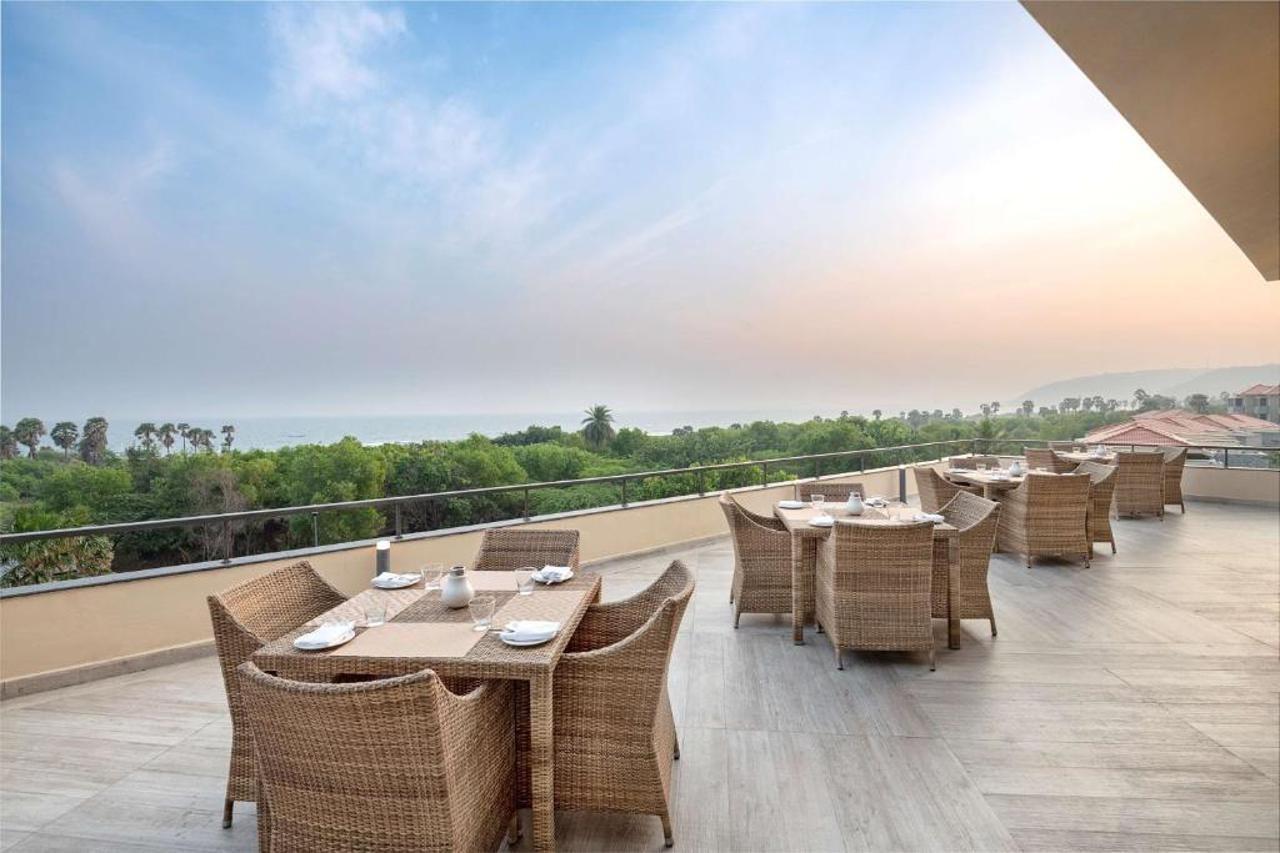 Radisson Blu Resort Visakhapatnam Exterior foto